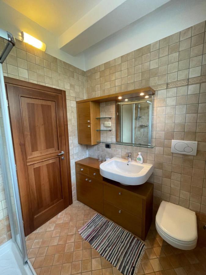 Terraced House With Garden In Dongo - Larihome A13 المظهر الخارجي الصورة